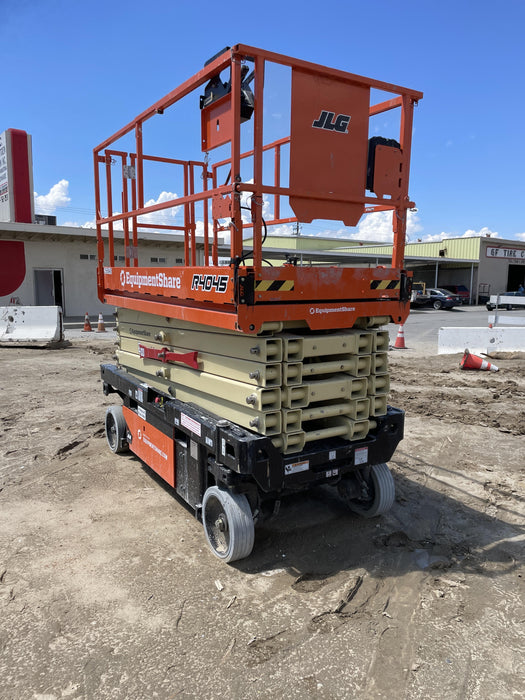 2022 JLG R4045