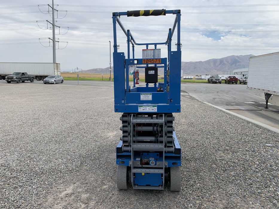 2020 Genie GS-2632 Solid NM Tires, Folding Rails with Half-Height Swing Gate, Beacon