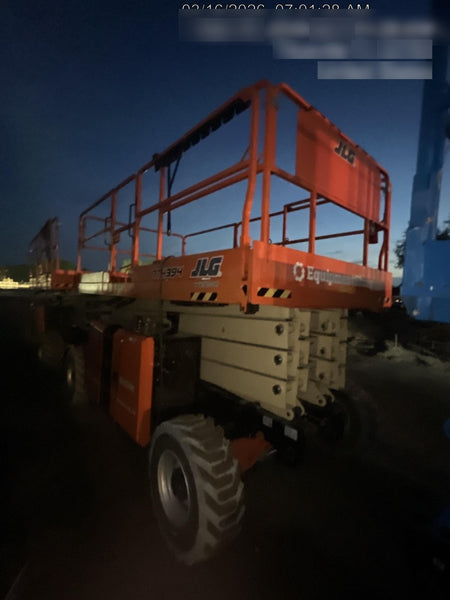 2023 JLG RT4394