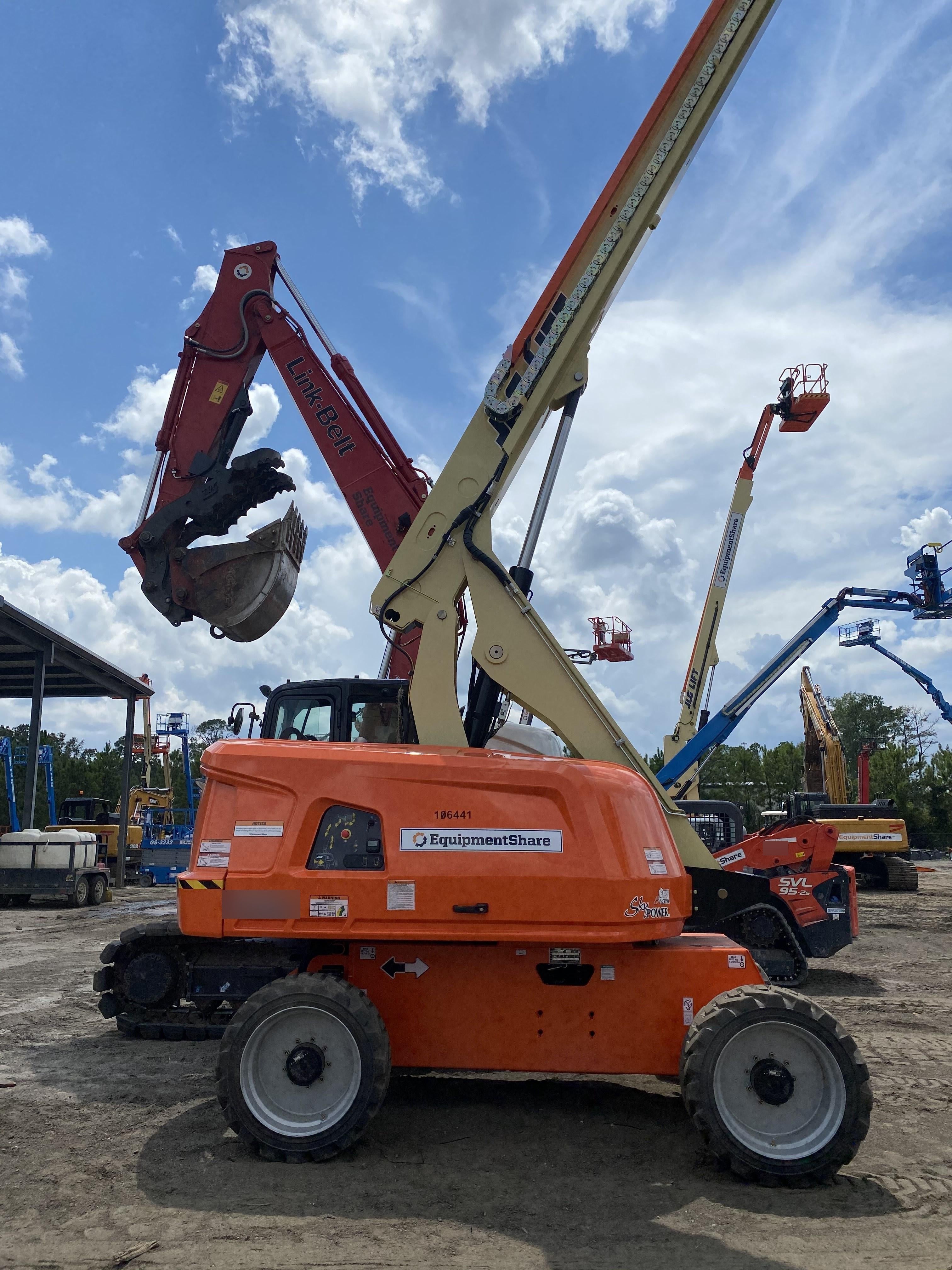 2020 JLG 660SJ