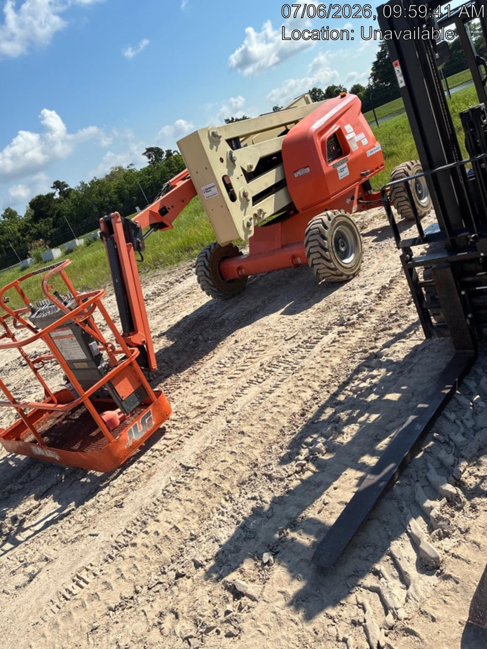 2019 JLG 450AJ