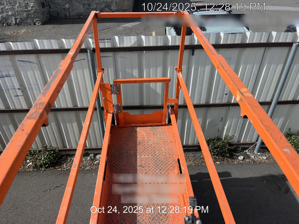 2022 JLG ES2632