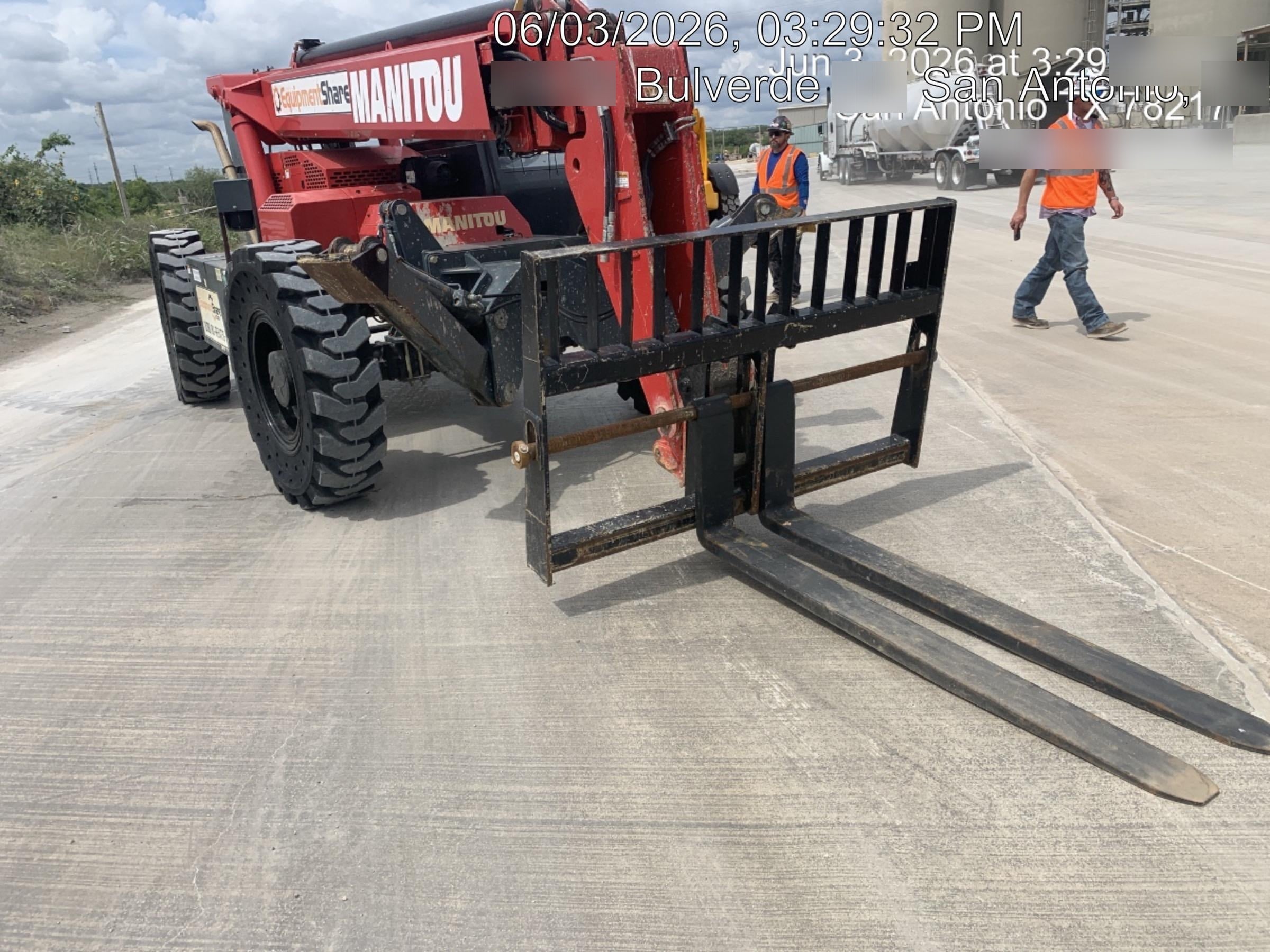 2019 Manitou MTA10055 MTA10055 - 120 HP T4, Canopy, Worklights/Strobe, Beacon, 66" Carriage, 60" Forks, Solid Tires, Lift Hook, Aux Hydraulics