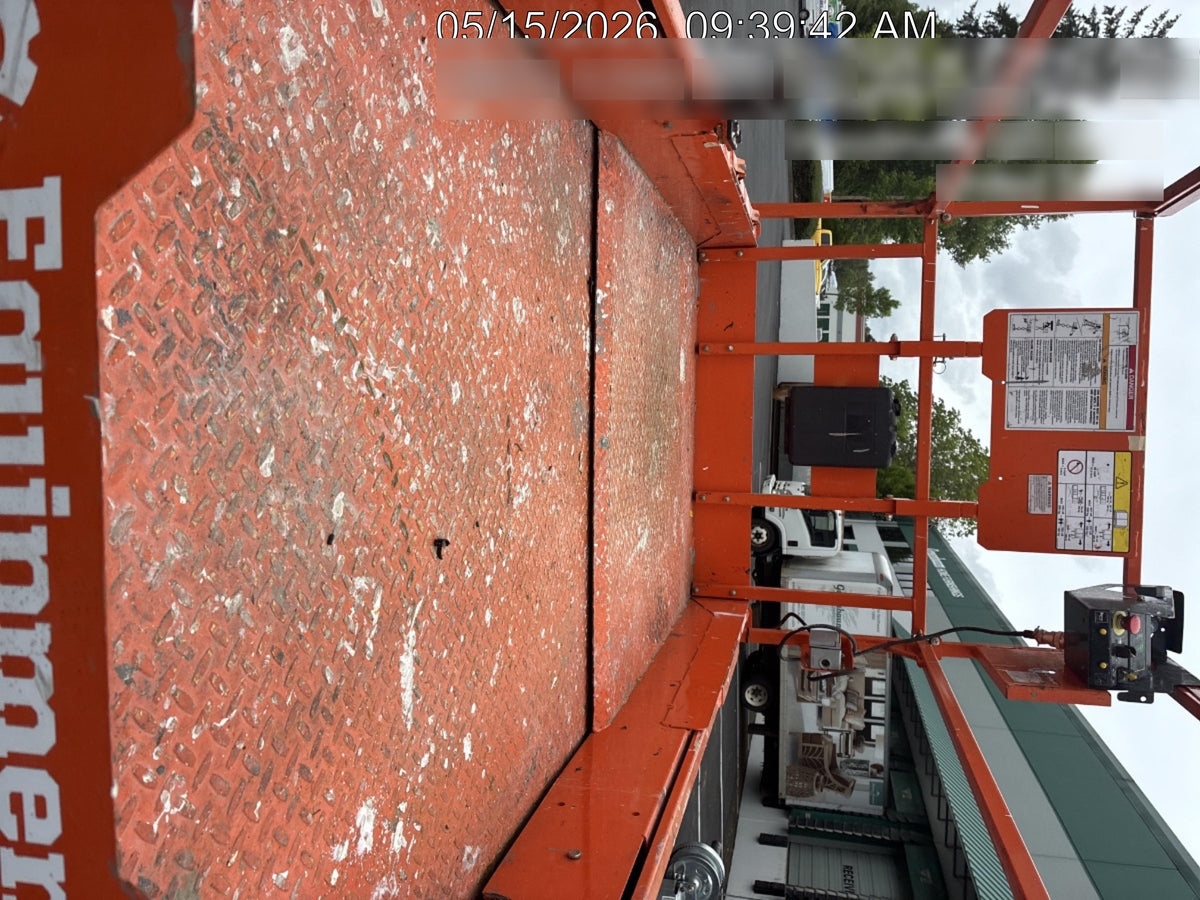 2022 JLG ES3246