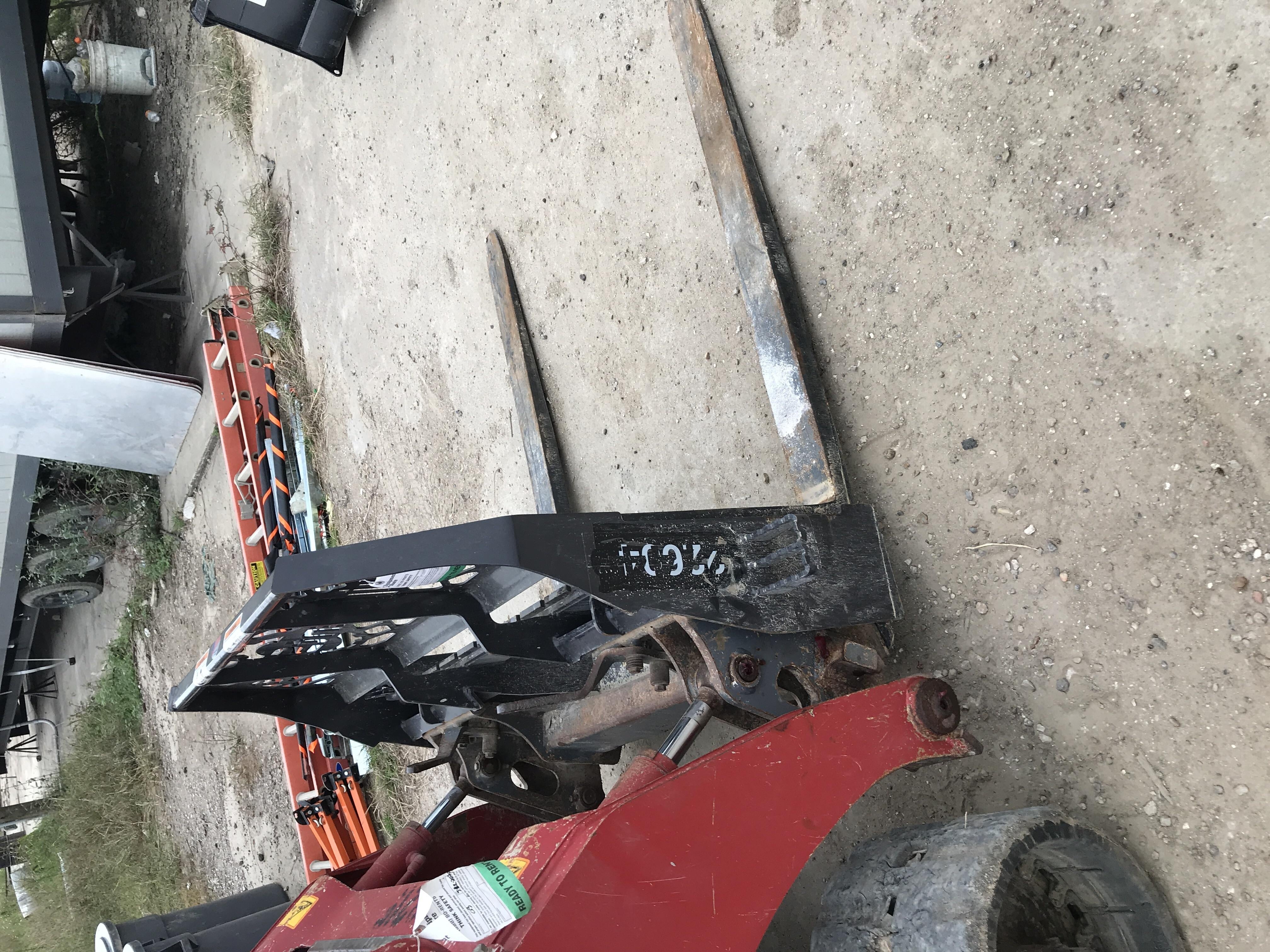 2018 PALADIN 48" Pallet Forks - Paladin