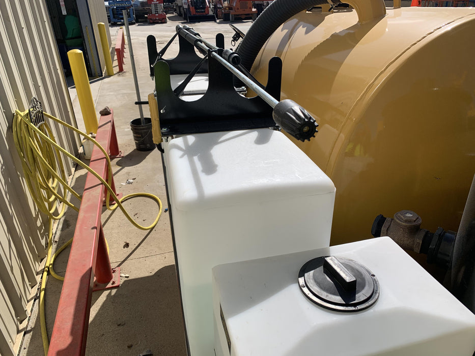 2020 Vac-Tron LP573XDT Tier 4 Kohler Diesel Engine, 500 Gallon Debris Tank w/ Hydraulic Tilt, two (2) 100 Gallon Water Tanks, Low Profile Torsion Axles (12,000 GVWR), Manual Jack Trailer