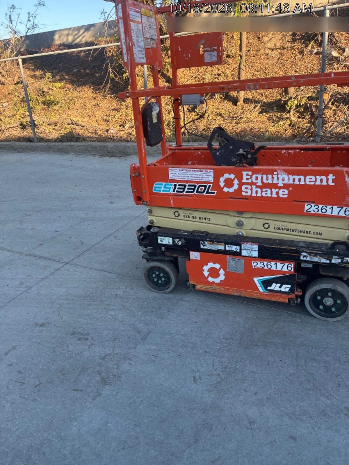 2022 JLG ES1330L