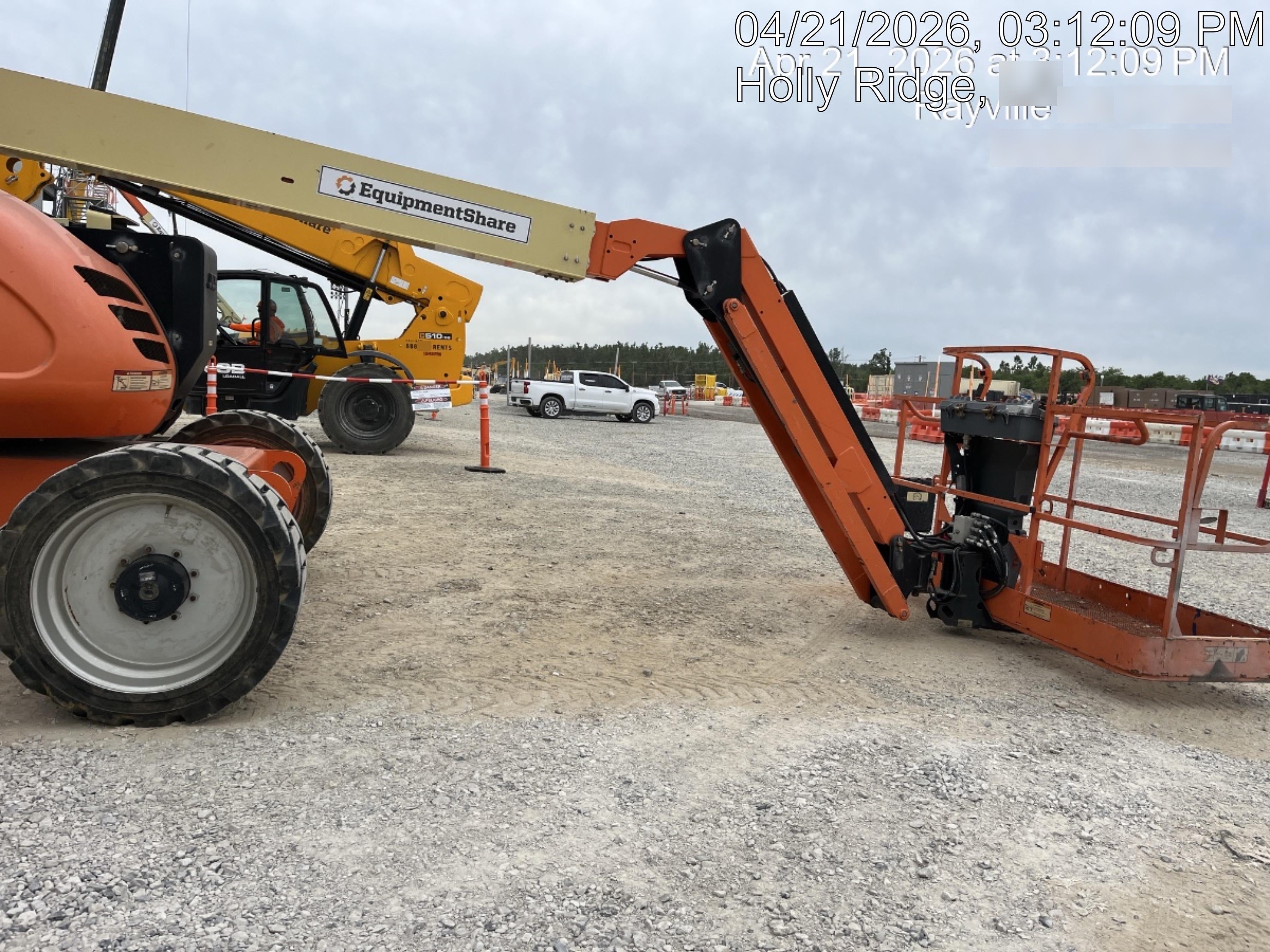 2019 JLG 600AJ