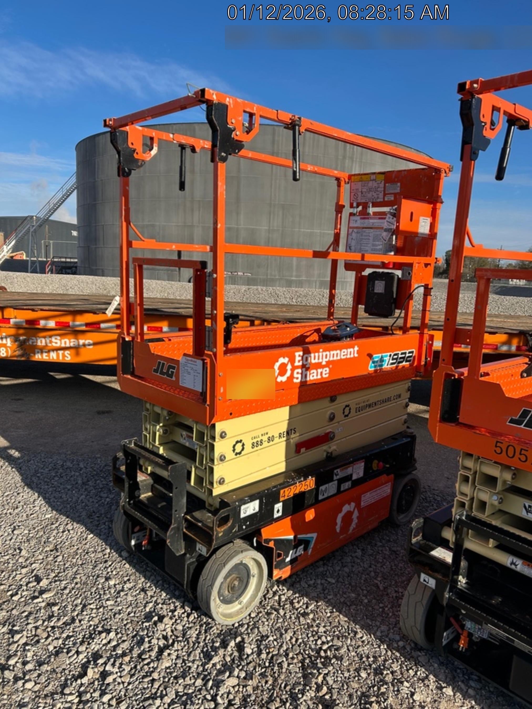 2024 JLG ES1932