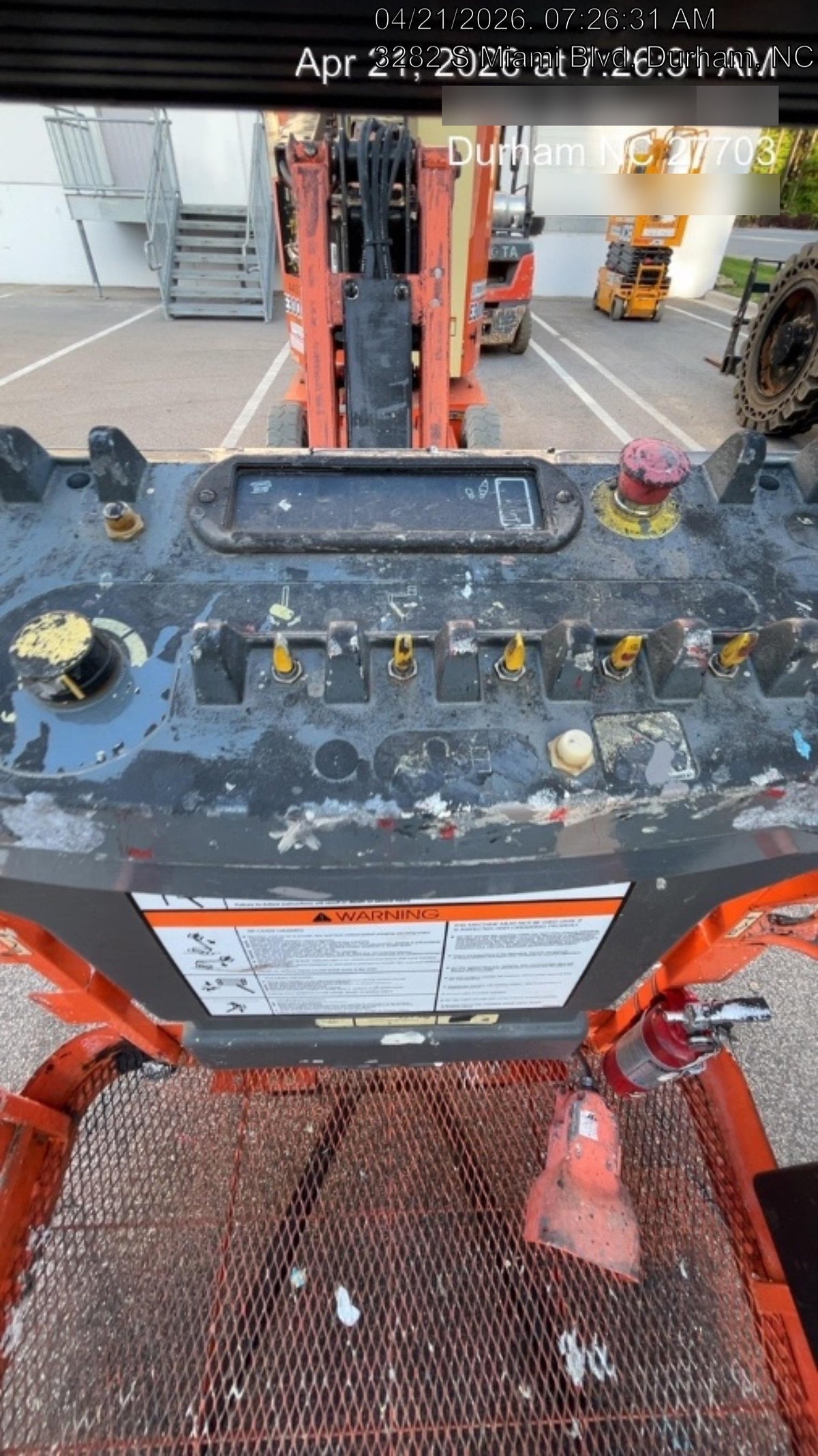 2019 JLG E300AJP