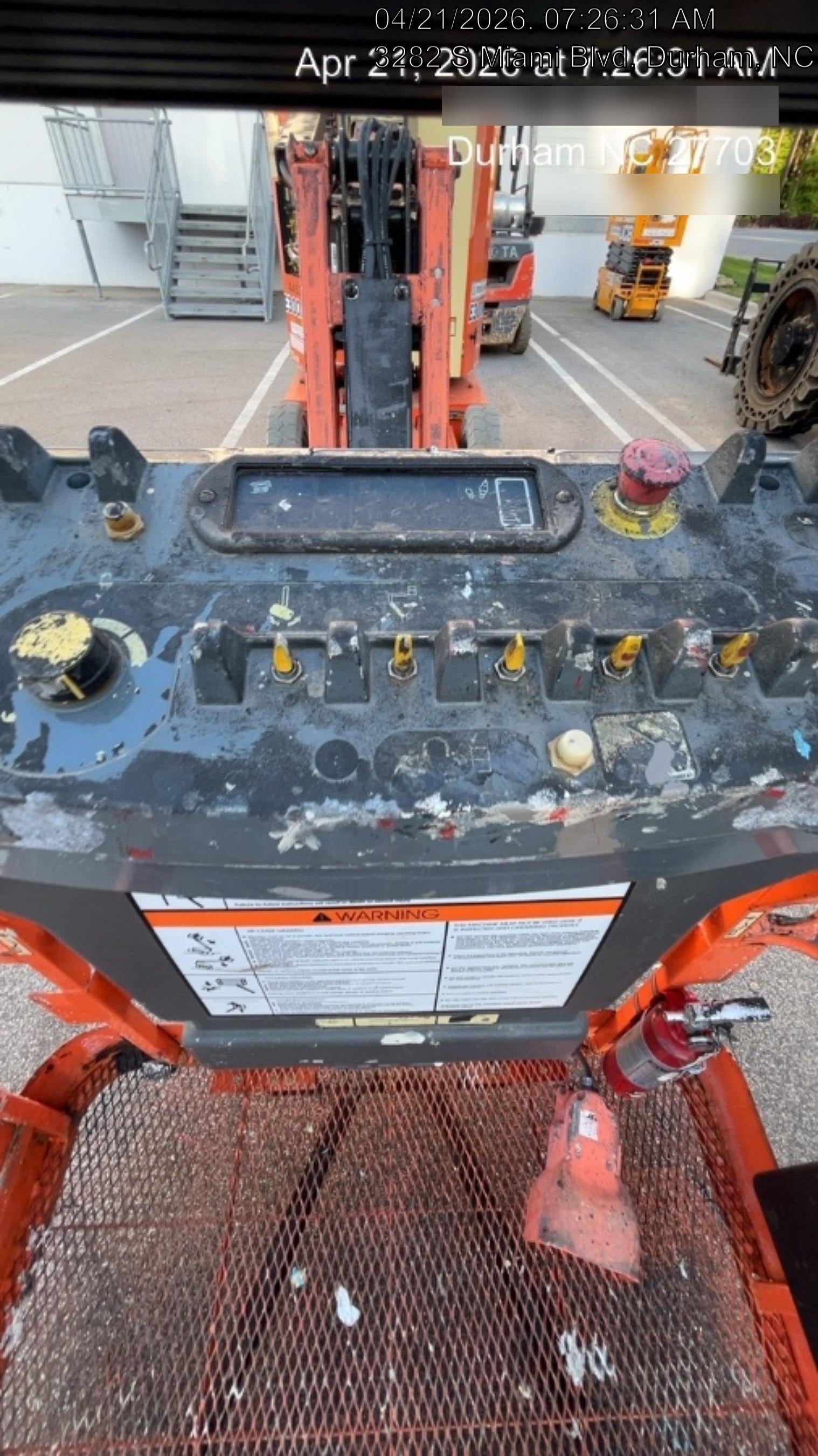 2019 JLG E300AJP