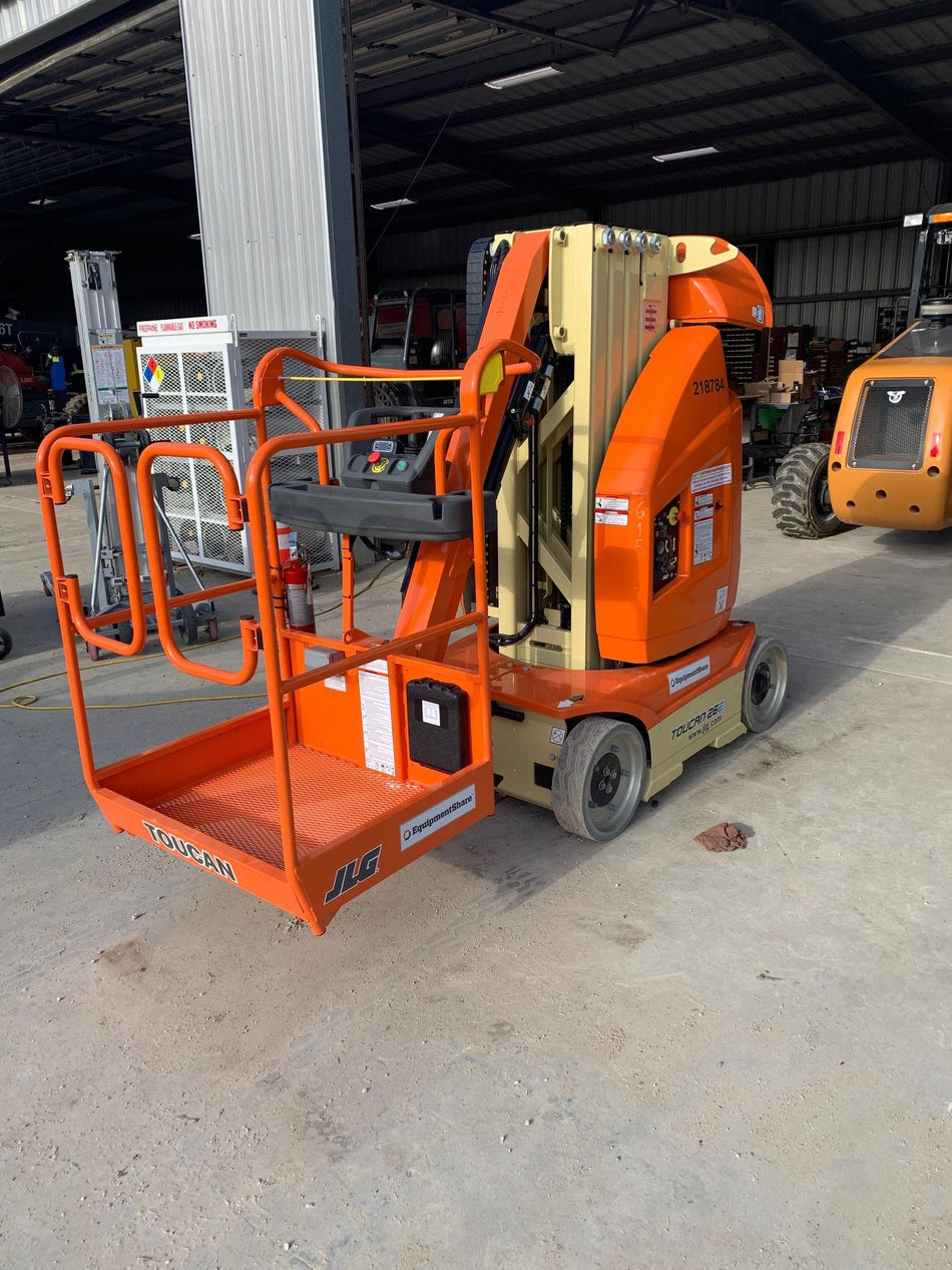 2022 JLG 26E