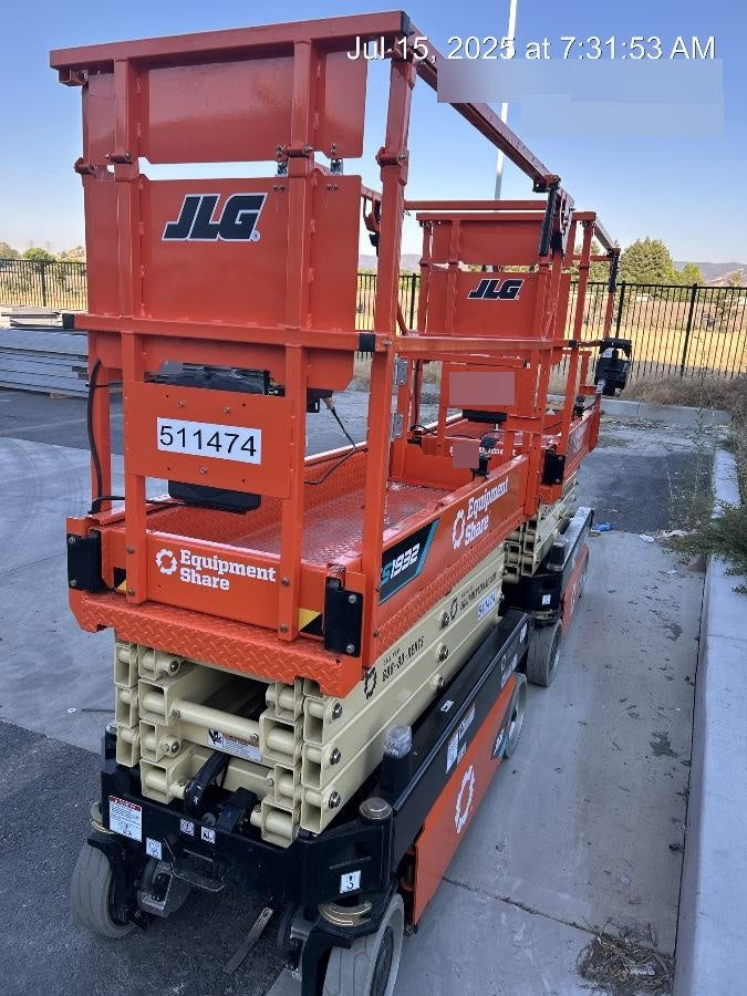 2025 JLG ES1932