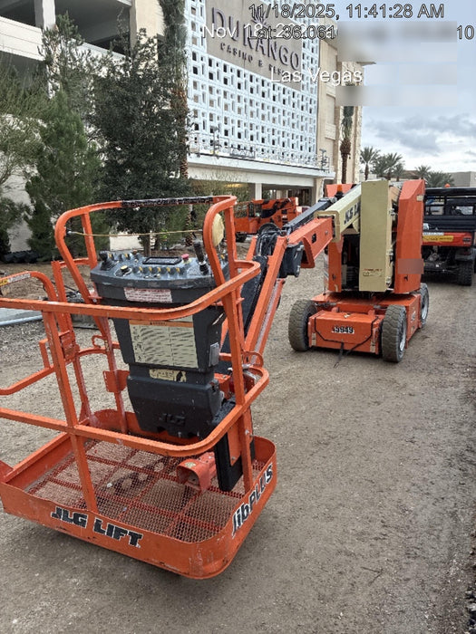 2019 JLG E300AJP