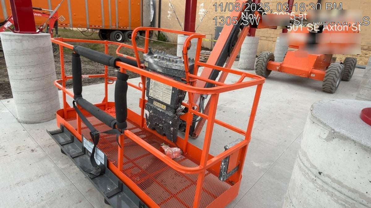 2019 JLG 460SJ