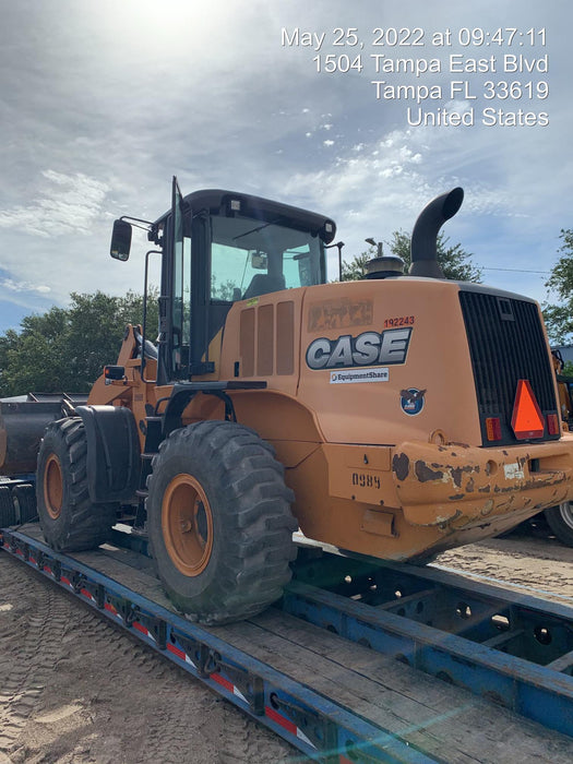 2016 Case 621F CLOSED CAB, JRB 416 STYLE HYD COUPLER