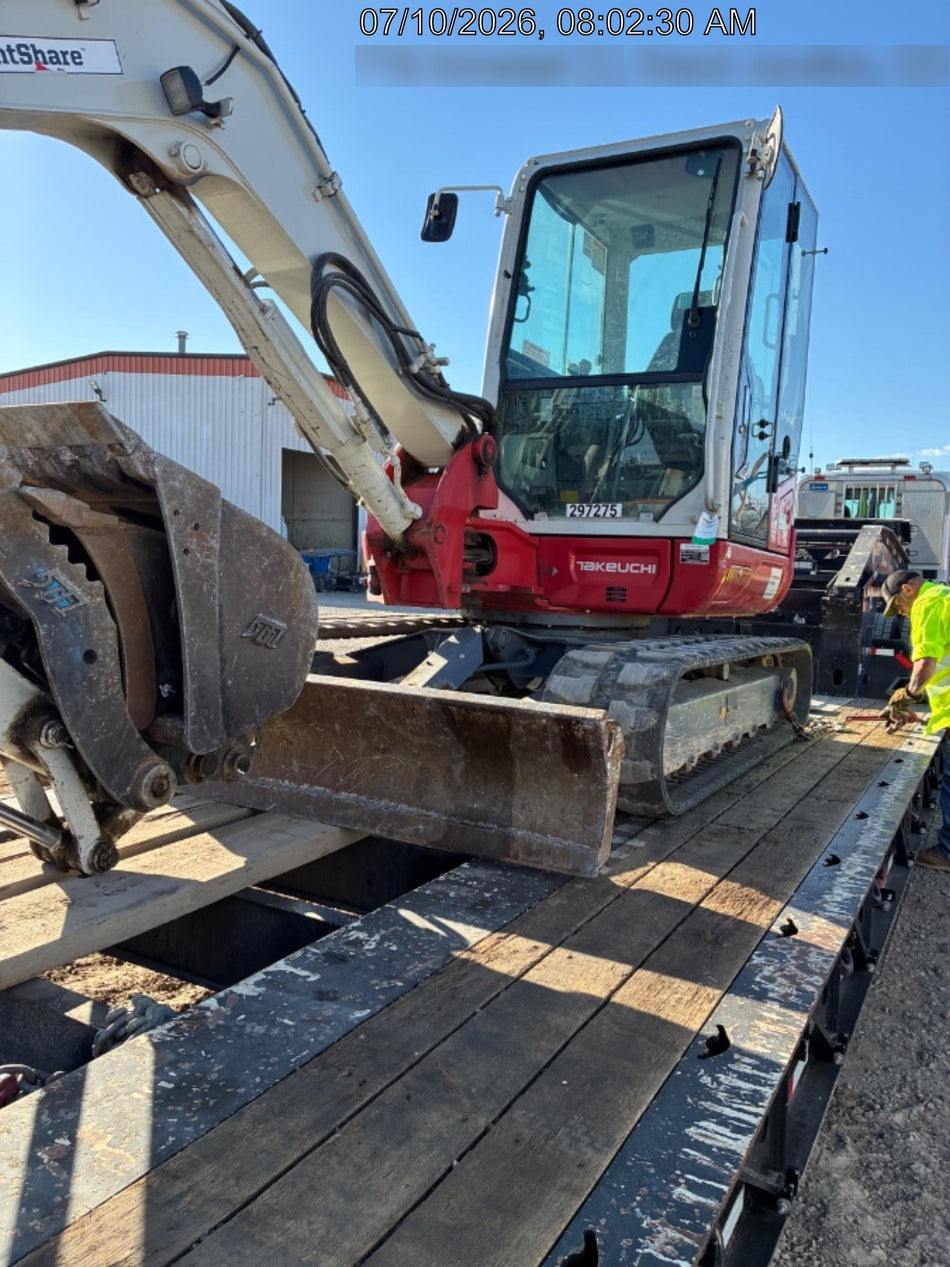 2023 TAKEUCHI TB250-2CR