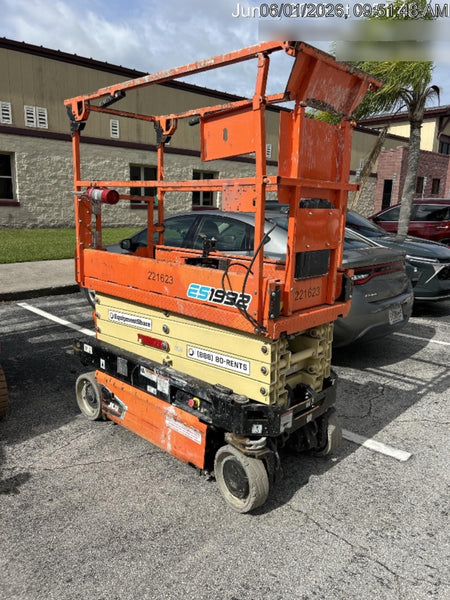 2022 JLG ES1932