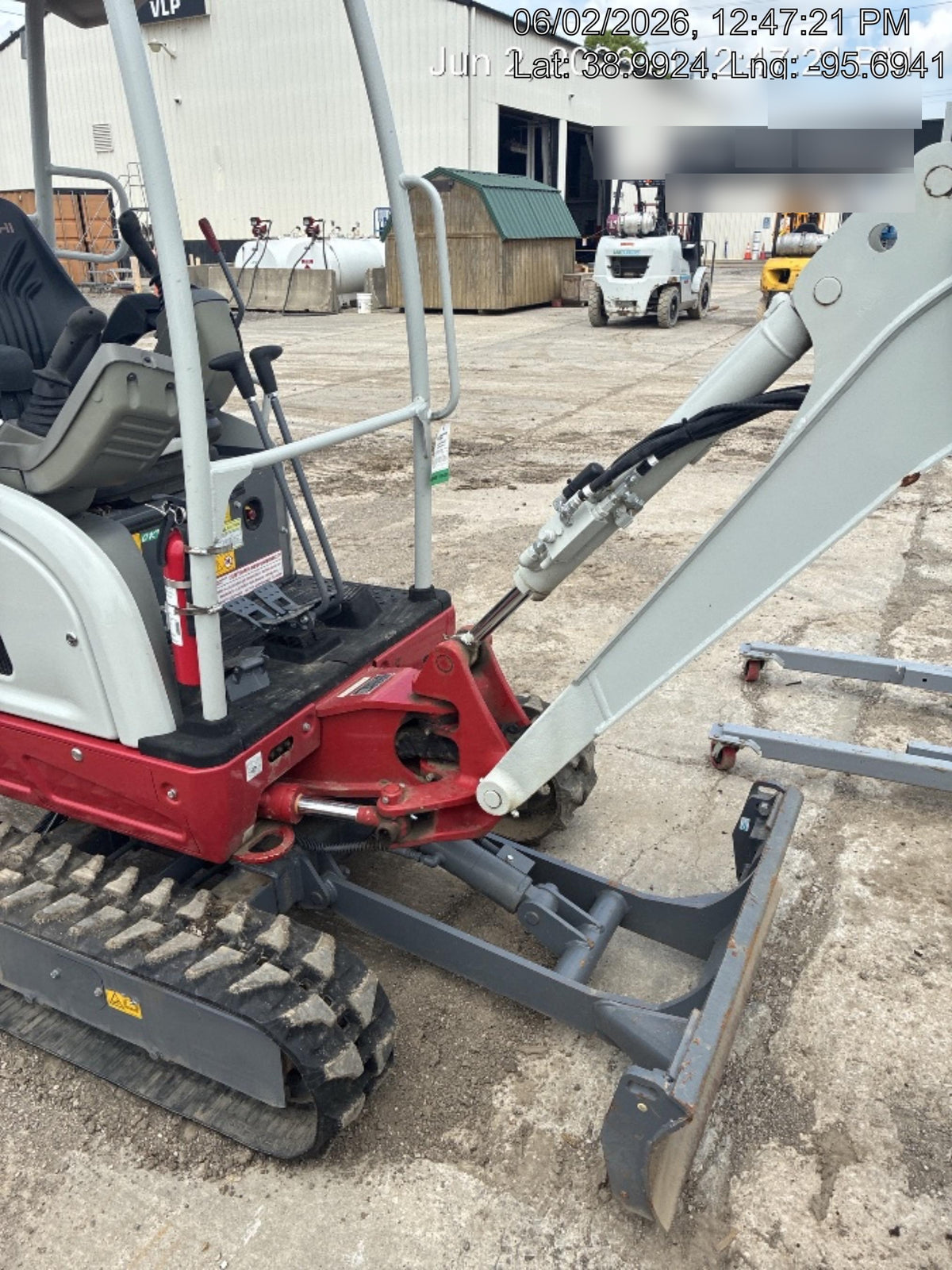 2023 TAKEUCHI TB20e