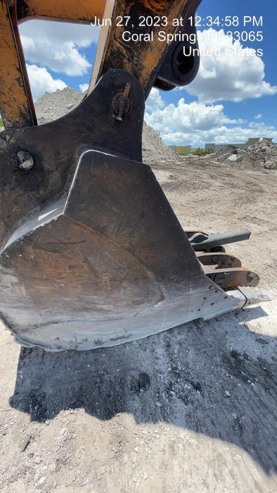 2016 Case CX350D CAB A/C, 13'-3" ARM, STEEL TRACKS, THUMB