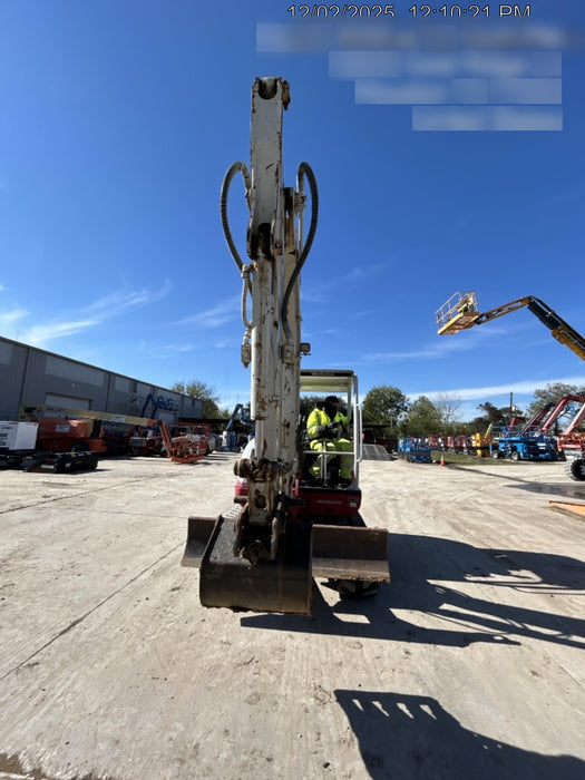 2021 TAKEUCHI TB250-2