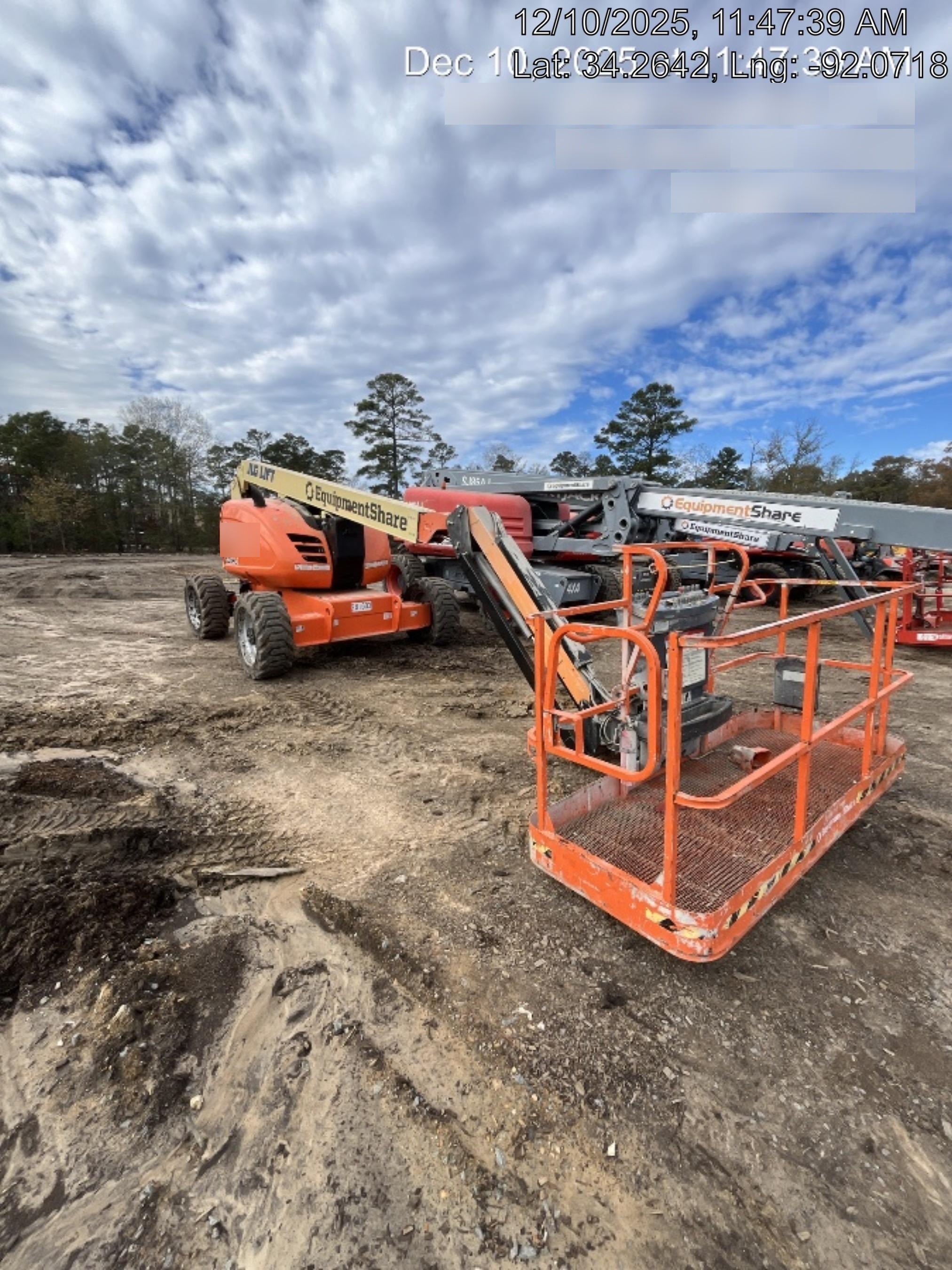 2022 JLG 600AJ