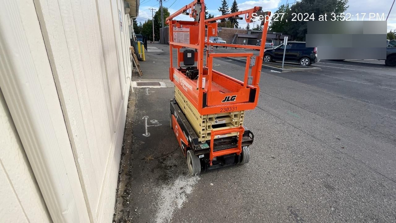 2022 JLG ES1932