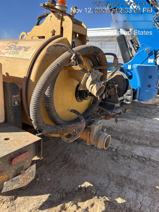 2021 Vac-Tron LP573XDT 500 Gallon Debris Tank w/ Hydraulic Tilt, two (2) 100 Gallon Water Tanks, Low Profile Torsion Axles (12,000 GVWR)