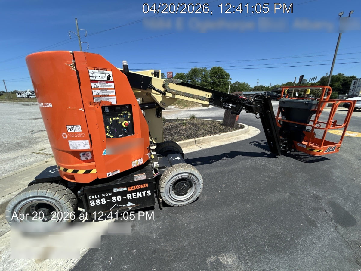 2025 JLG E300AJP