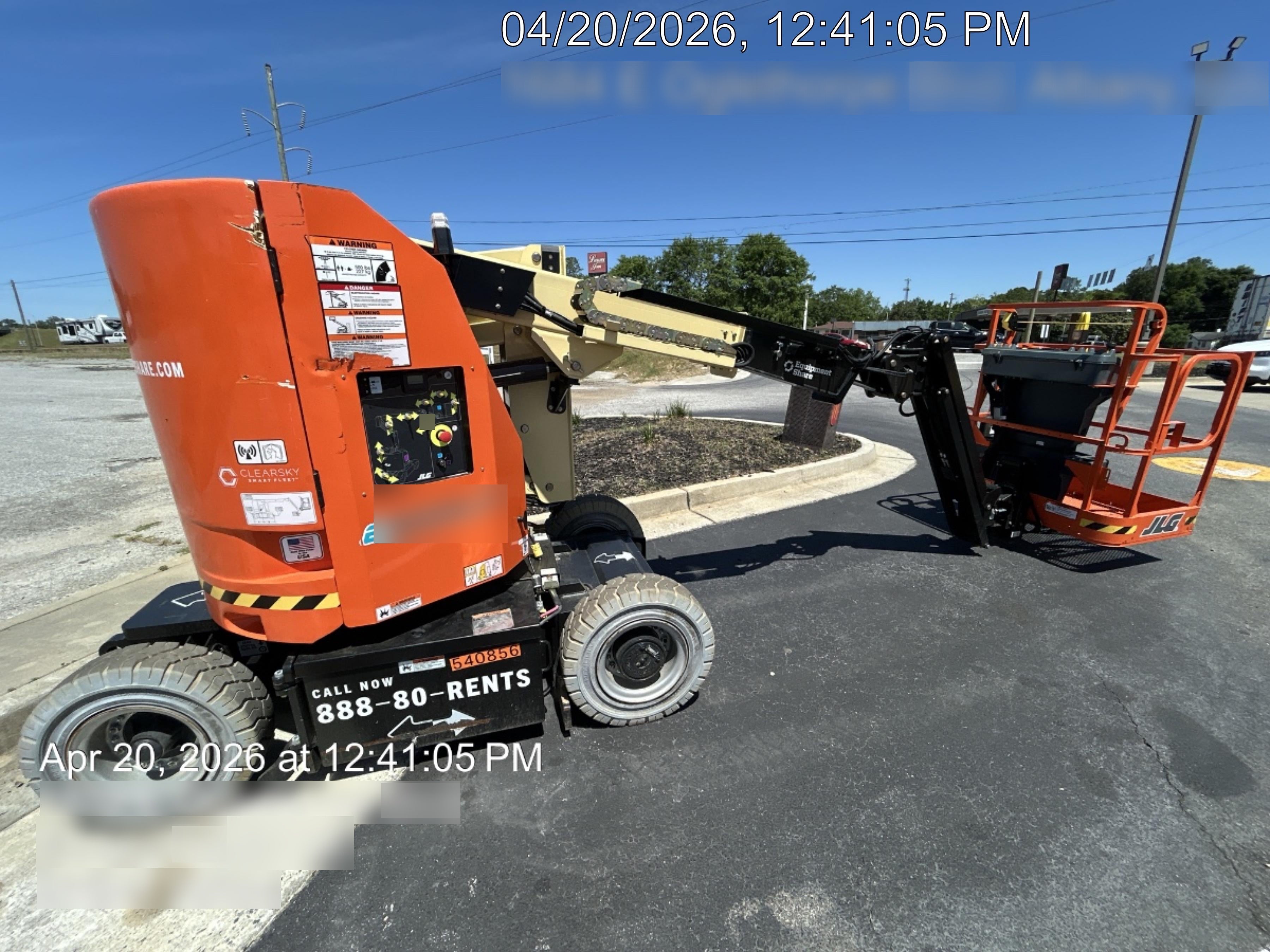 2025 JLG E300AJP