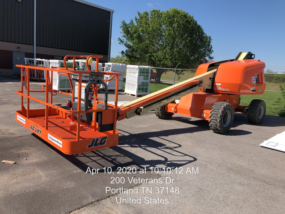 2019 JLG 400S
