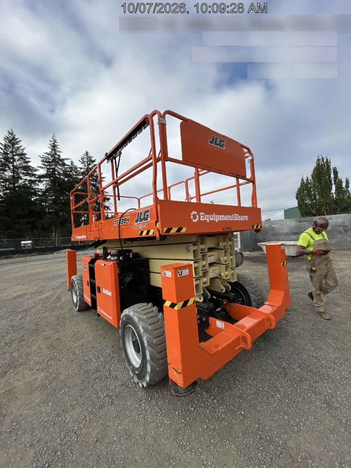 2024 JLG RT4394
