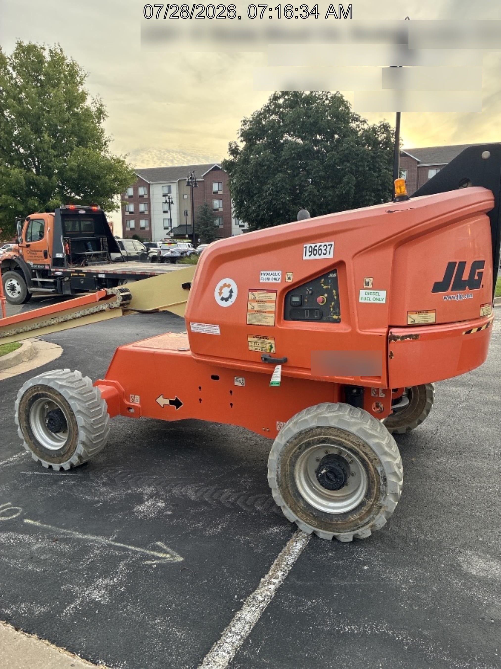 2021 JLG 400S
