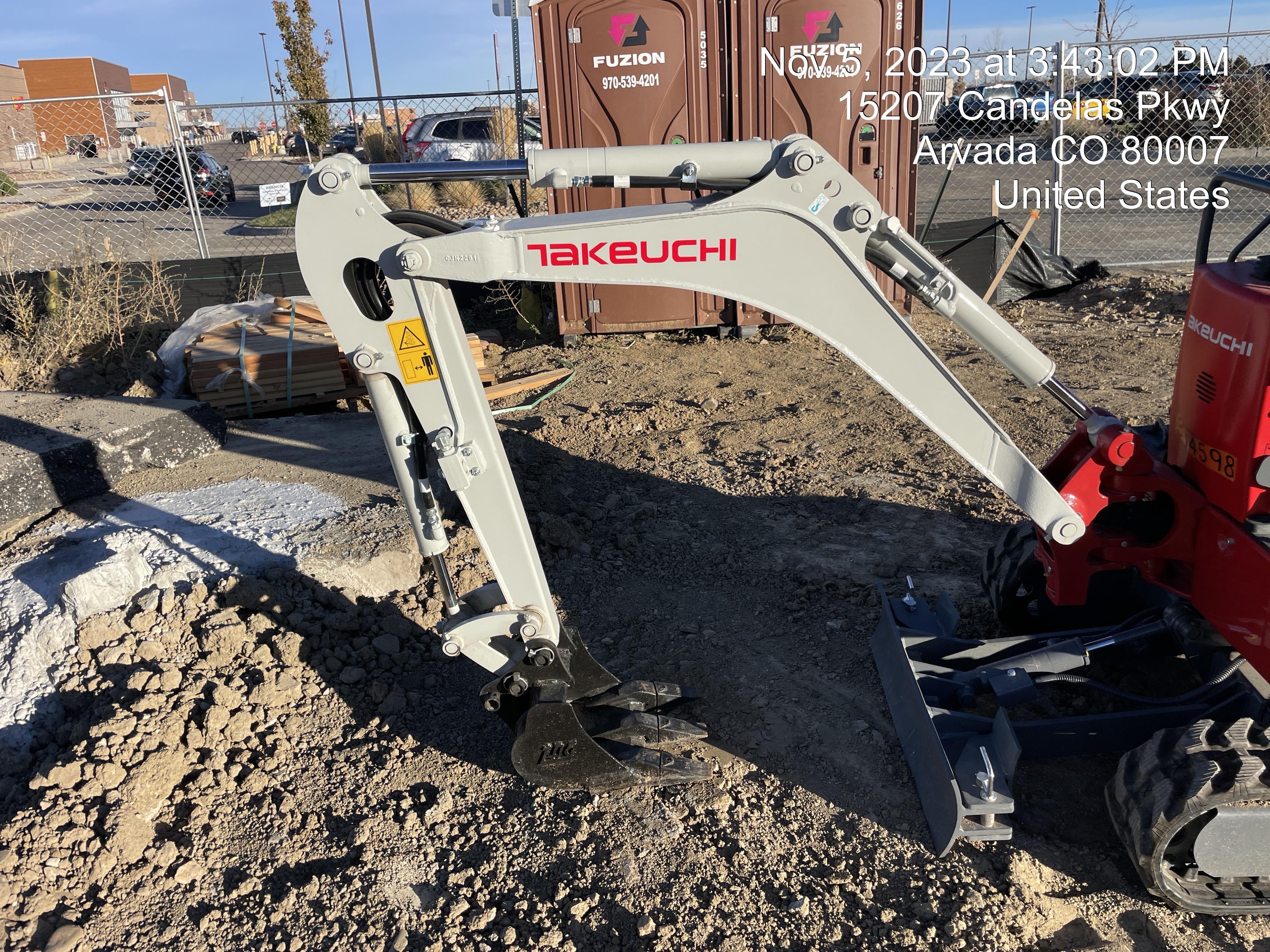 2023 TAKEUCHI TB210R