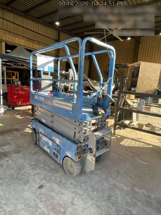 2019 Genie GS-1930 Fixed Rails with Chain Entry