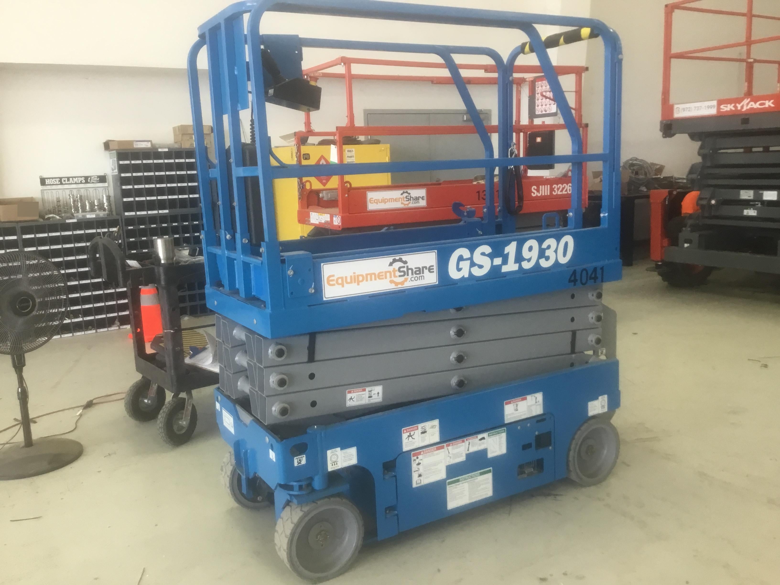 2017 GENIE GS-1930