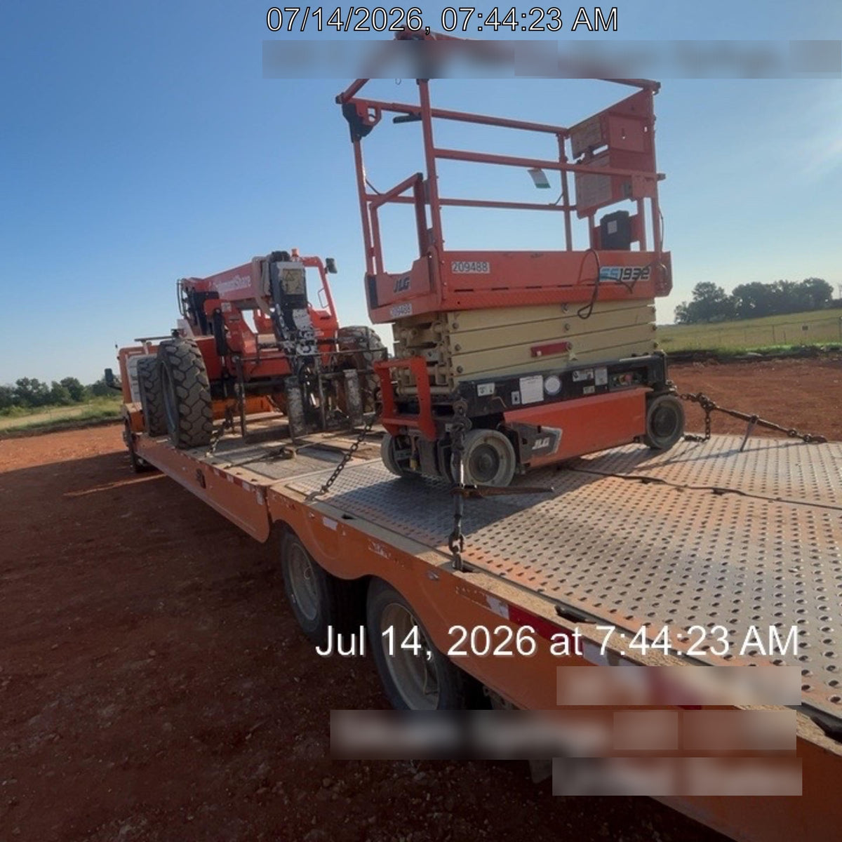 2022 JLG ES1932