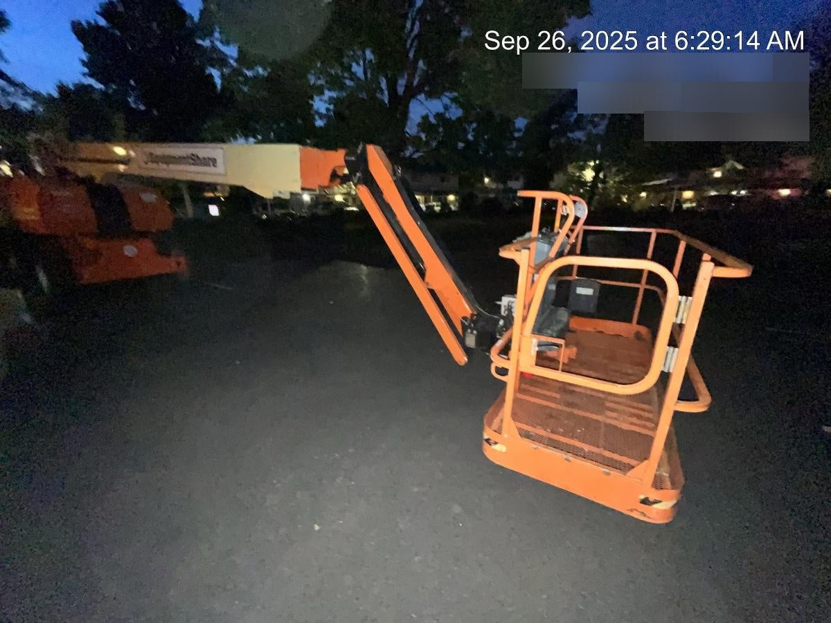 2021 JLG 860SJ