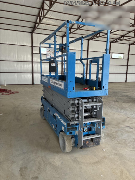 2023 GENIE GS-2632