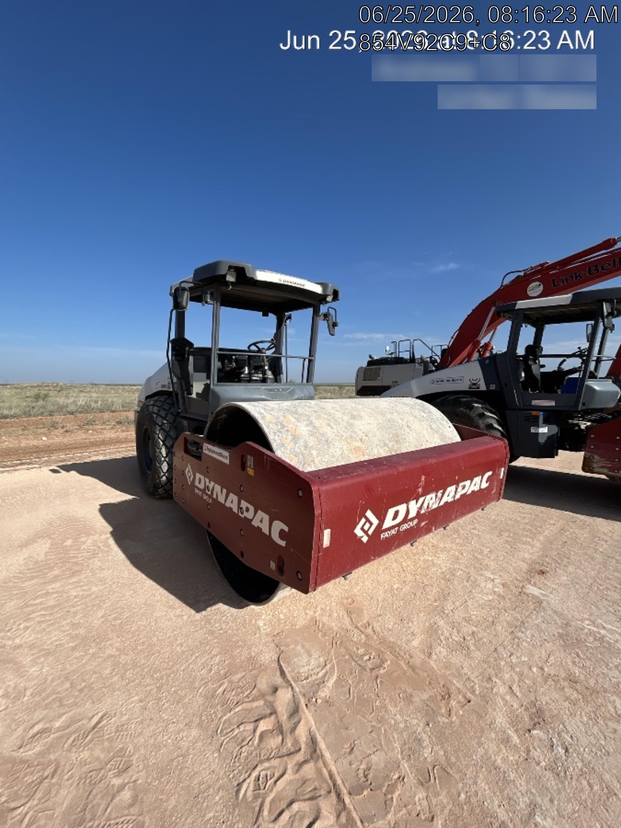 2023 DYNAPAC CA2500D