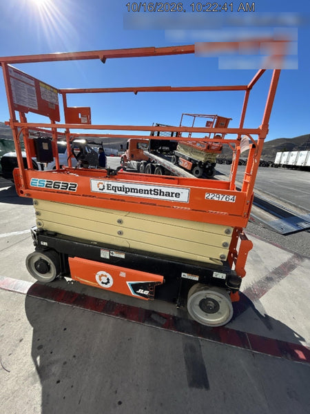2022 JLG ES2632