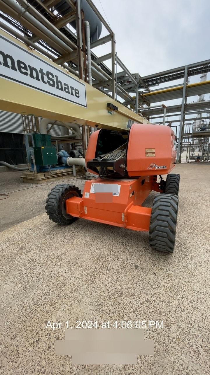 2019 JLG 660SJ