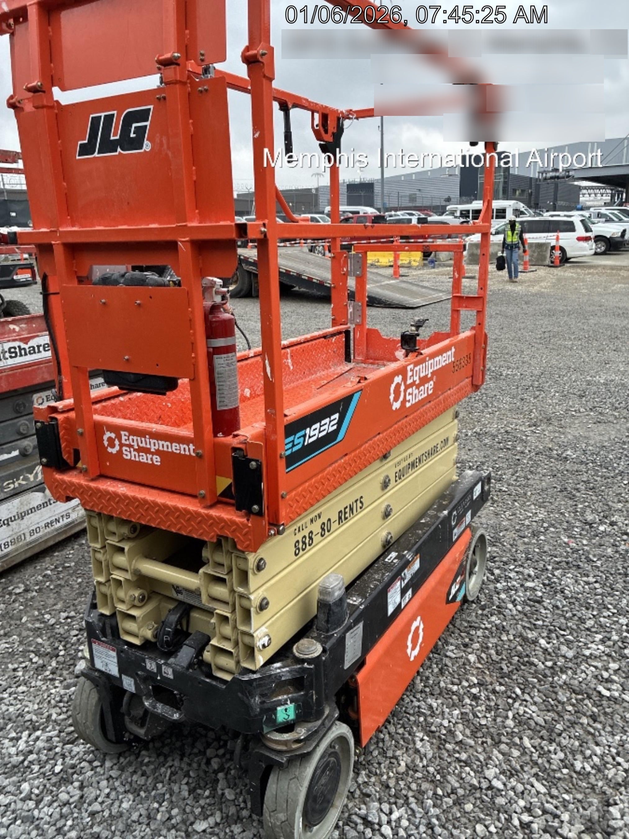 2025 JLG ES1932