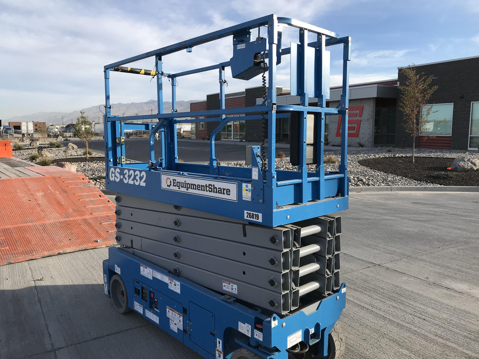 2019 Genie GS-3232 Standard Options