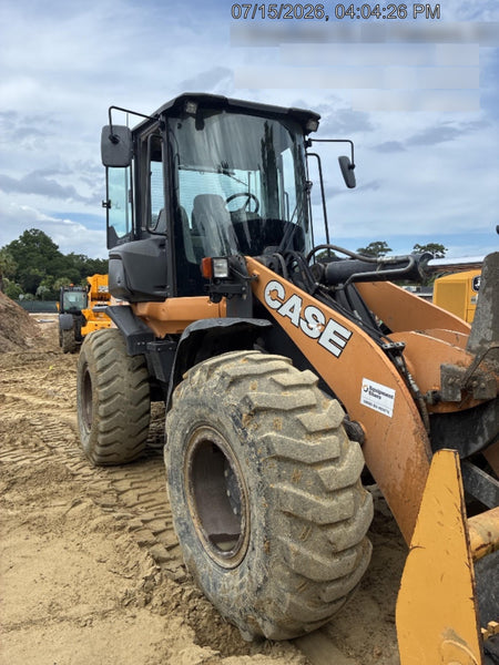 2018 Case 621G CLOSED CAB, 1 FUNCTION, JRB 416 STYLE HYD COUPLER