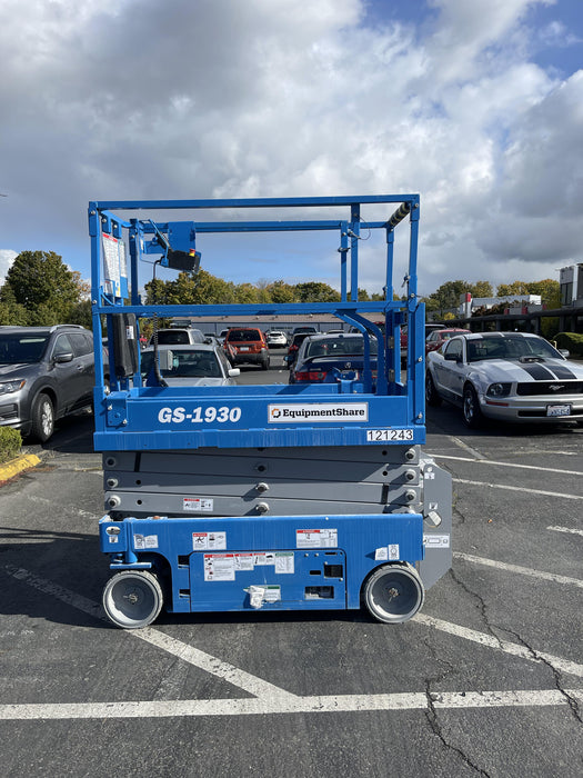 2020 Genie GS-1930 Solid Non Marking Tires, Beacon, Folding rails with half height swing gate, Telematics