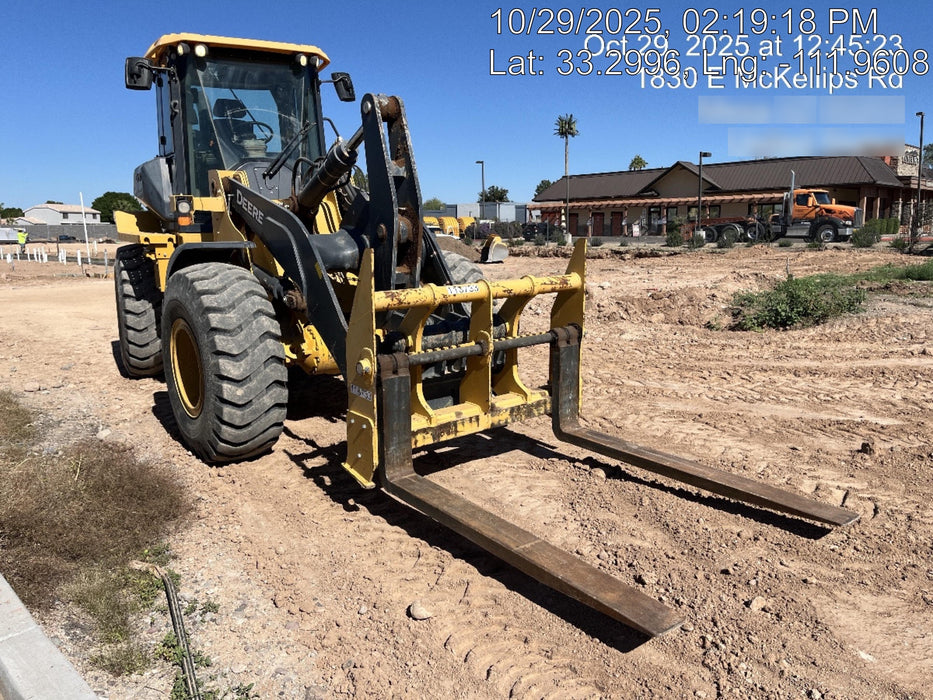 2020 JOHN DEERE 96" Loader Fork Carriage - John Deere