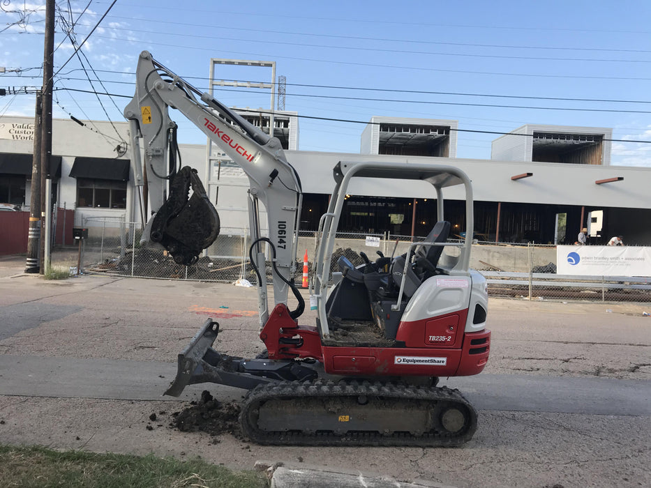 2020 Takeuchi TB235-2R Canopy, Rubber Tracks, Manual TAG QC