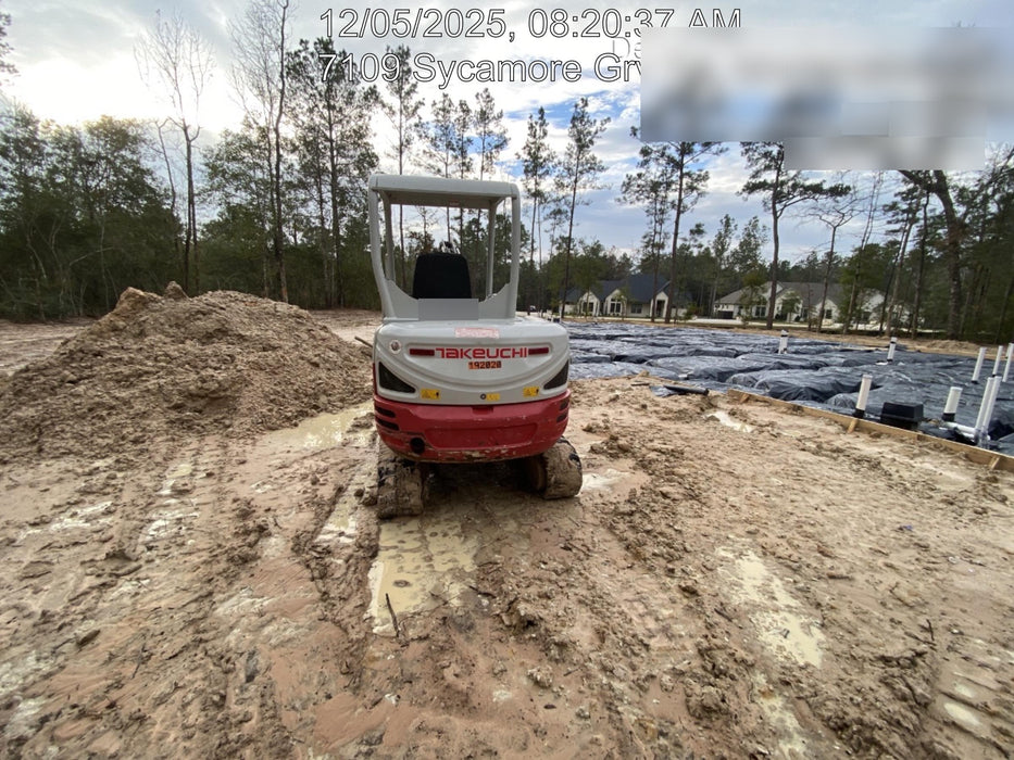 2021 TAKEUCHI TB235-2R