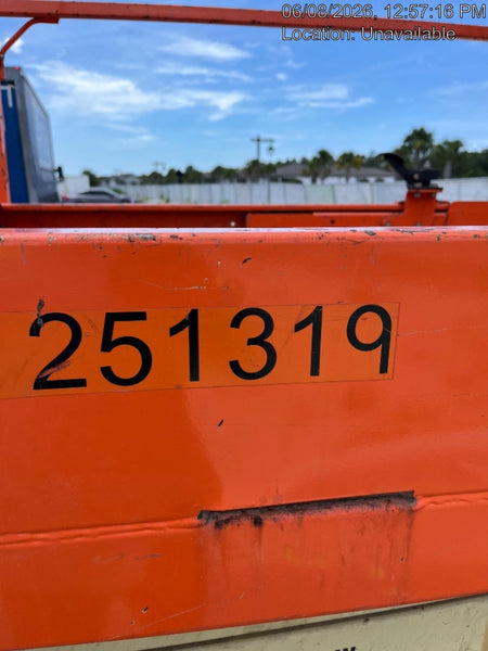 2022 JLG ES3246